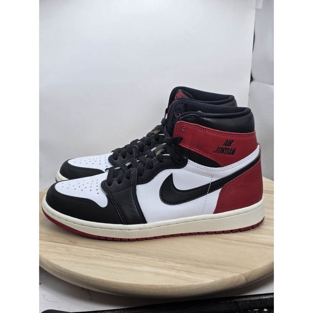 Men's Size 8.5  - Jordan 1 Retro High OG Black Toe Reimagined W/Box Sneakers
